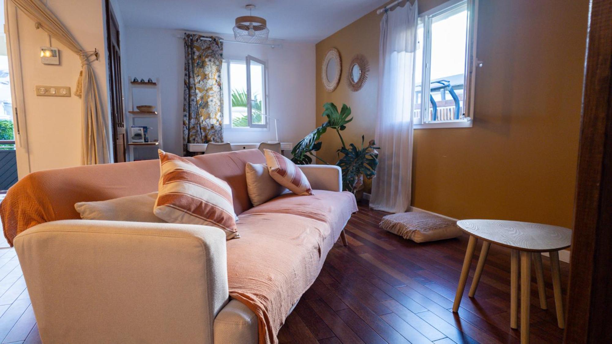 Villa Osao Panahy Le Patelin Exteriör bild
